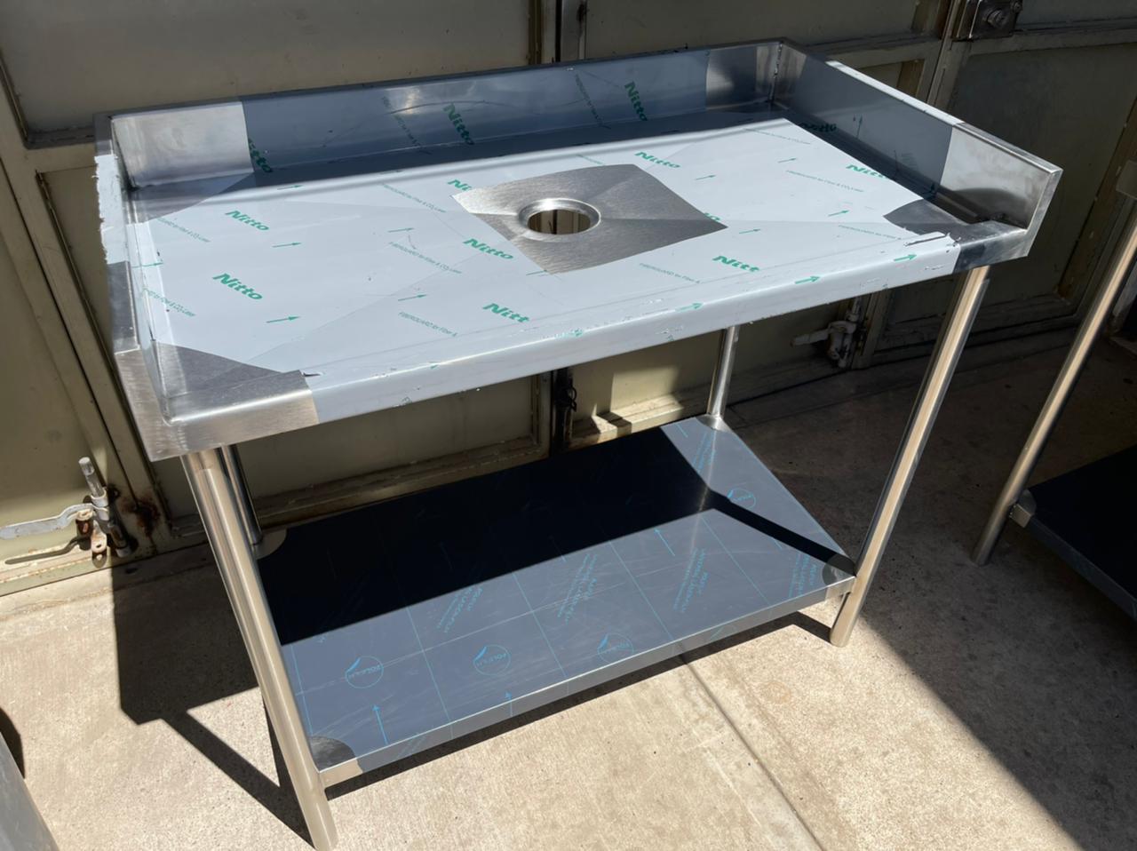 Mesa para escurrir sin repisa 110x60 de acero inoxidable - INOXIDABLES DOBEL